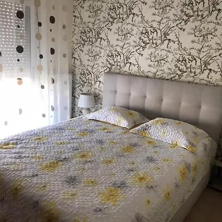 Apartament Ina's Cozy Peraía